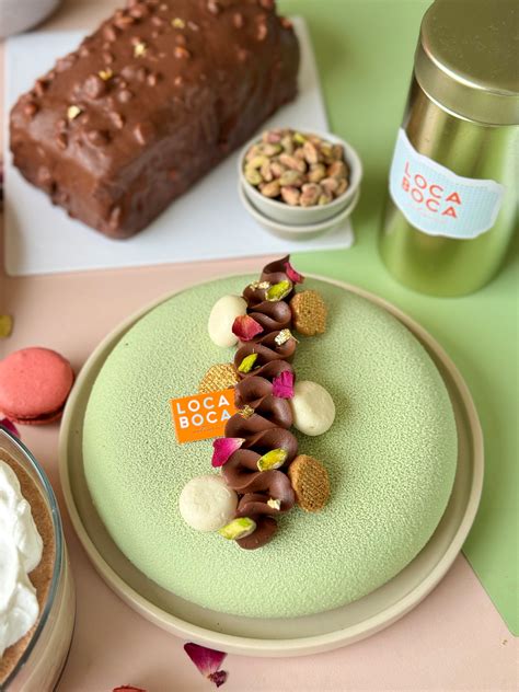 Kunafa Entremet (Belgian chocolate & Pistachio) 900 grams-1 kg EGGLESS ...