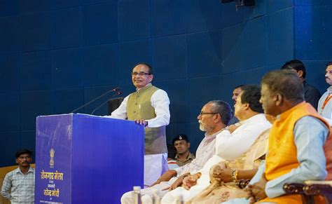 15th Rozgar Mela: प्रधानमंत्री ने दी 51000 से ज्यादा युवाओं को नौकरी ...