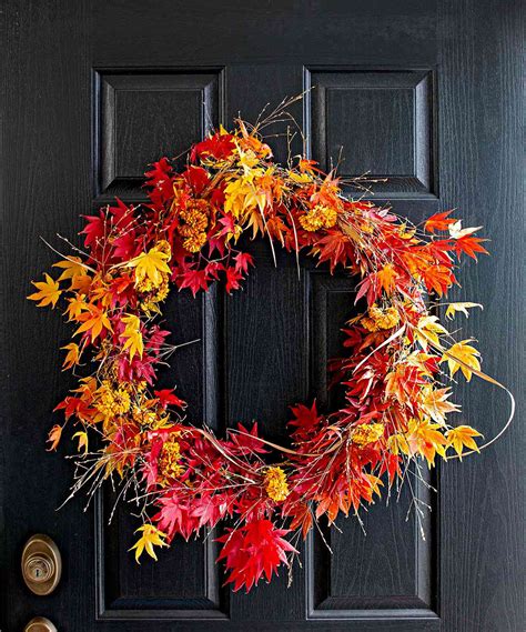 21 Easy DIY Crafts for Colorful Fall Leaf Decor to Welcome Autumn