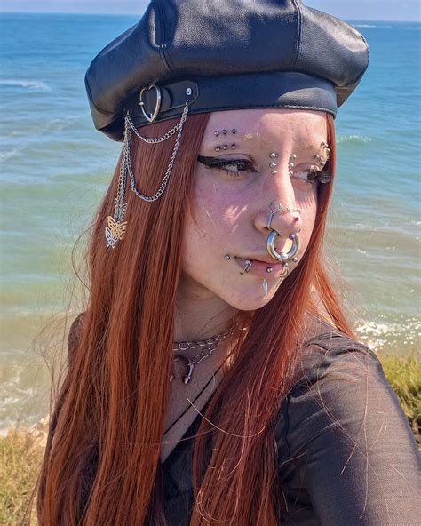 misha, mas não collins (@mishakkjj) • Instagram photos and videos