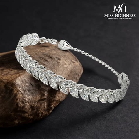 Gift for Wife Online with 70% OFF | Memorable Gift Buy Now – misshighness