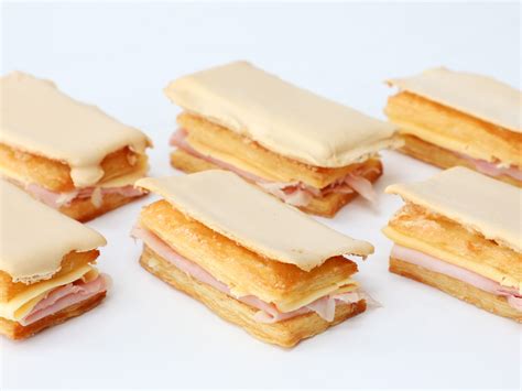 FOSFORITOS DE JAMÓN Y QUESO $22.000 (por 6 unidades.) | Emma Laguens