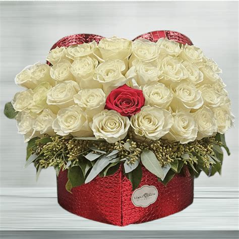 Signature Boxes Flower Delivery Las Vegas NV - Vegas Rose Flowers