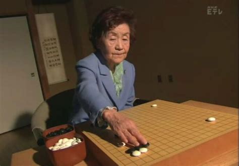 88岁杉内寿子进女子本因坊本赛 创最年长纪录_综合体育_新浪竞技风暴_新浪网