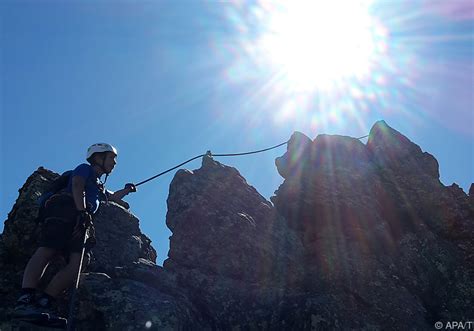 53-Jährige beim Klettern in den Tod gestürzt - UnserTirol24