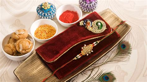 best rakhi gift set online