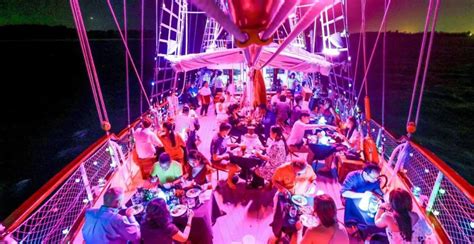 Royal Albatross Cruise | 8 Sentosa Gateway, Singapore | (15121 Reviews)