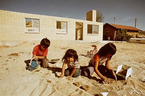 A Photographic Glimpse at the Everyday Life on a Native American Reservation in 1972 - Rare ...