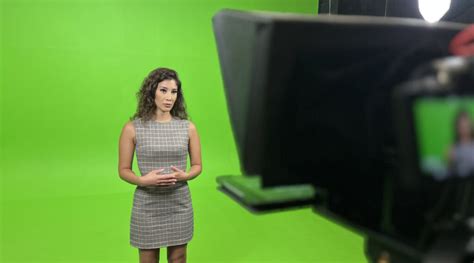 Filming Using a Green Screen Tips 的图像结果