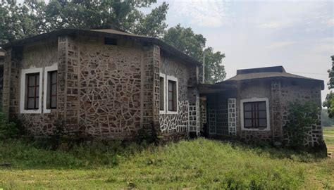 Lako Bodra Biography Official