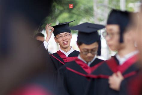内地毕业生也可以赴港工作了！拿到香港身份最简单的方式来了！ - 知乎