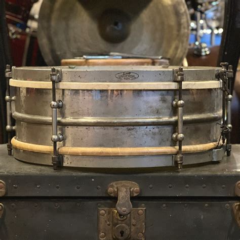 VINTAGE 1920's Ludwig 5x14 Universal Model Snare Drum – Badges Drum Shop