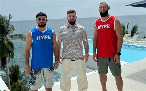 Arman Tsarukyan makes surprising comment on Khamzat Chimaev's weight in ...