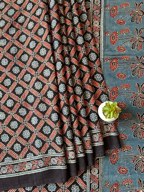 Aabha:BLACK,HANDBLOCK AJRAKH MULMUL COTTON SAREE – MYPOSHAAKH