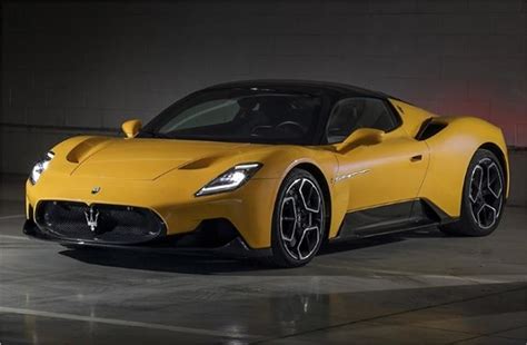 इंडियन मार्केट में लॉन्च हुई Maserati MC20 सुपरकार, 36.69 करोड़ रुपए है ...