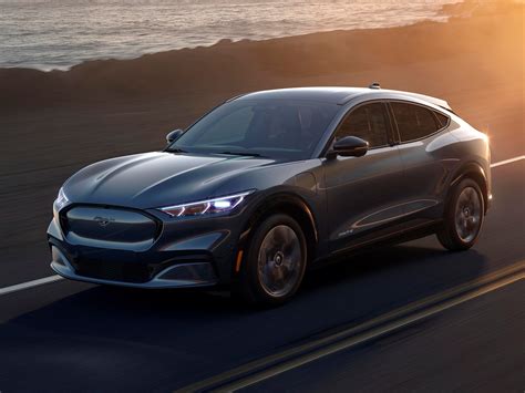Class of 2021: The New and Redesigned Cars, Trucks and SUVs - Kelley Blue Book
