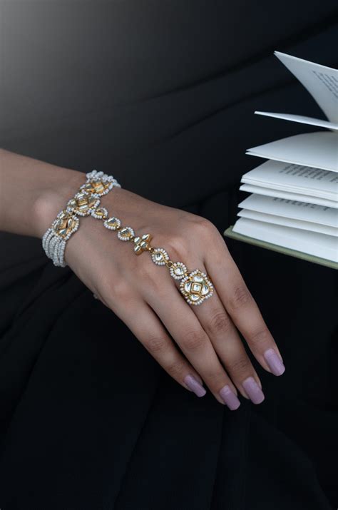 Vashti Kundan Pearl Hathphool Bracelet – Do Taara