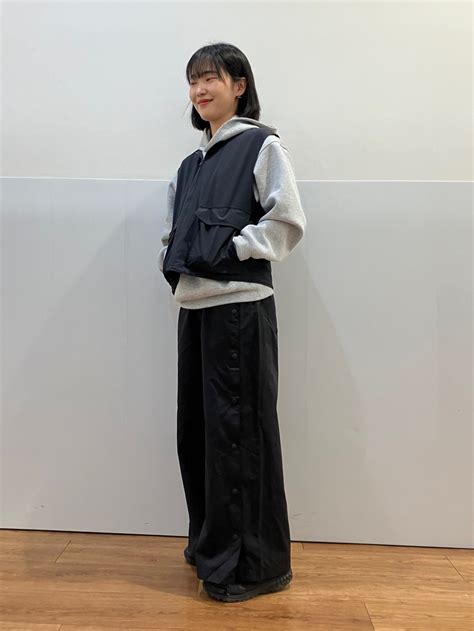 Check styling ideas for「Sweat Oversized Pullover Hoodie、Full-Zip Vest ...