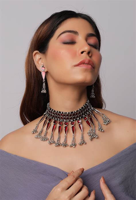 The Admirable Meena Trinky Choker Set in Red – Cippele