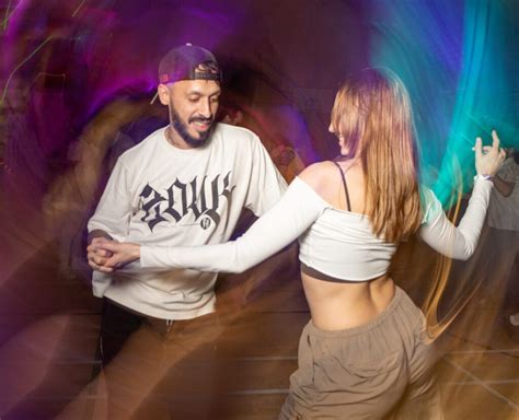 Zouk Look 的图像结果