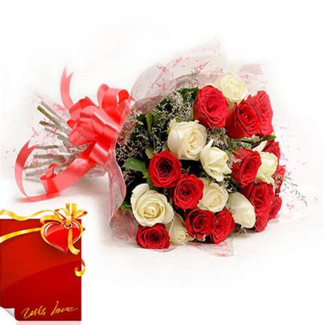 Send Online Bunch of Red and White Roses with Card Order Delivery ...