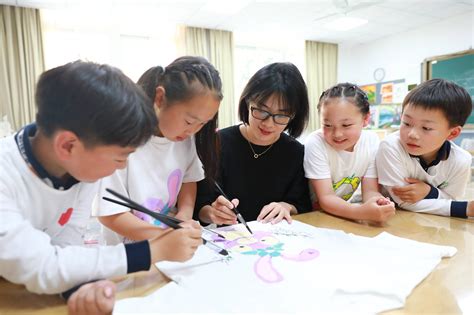 着力推动教师队伍人才建设，闵行区将力推“三大工程”_教育_上海市_的发展
