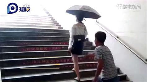 大学女生穿超短裙露大腿 湖大男生抗议性骚扰_资讯_凤凰网