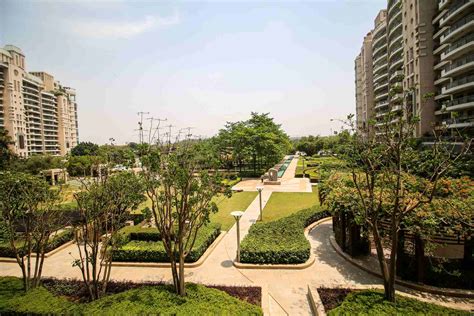 DLF The Aralias Gurgaon | Luxury 4 & 5 BHK Apartments