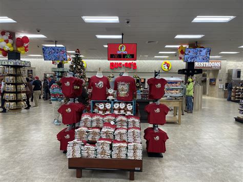 PHOTOS: Buc-ee's officially opens in Springfield