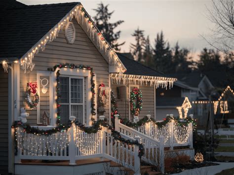 10 Outdoor Holiday Lighting Ideas to Start in November
