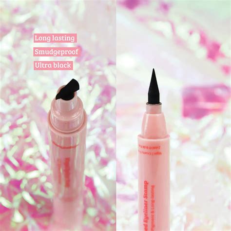 Boozyshop Winged Eyeliner Stamp | online shopping at Boozyshop!