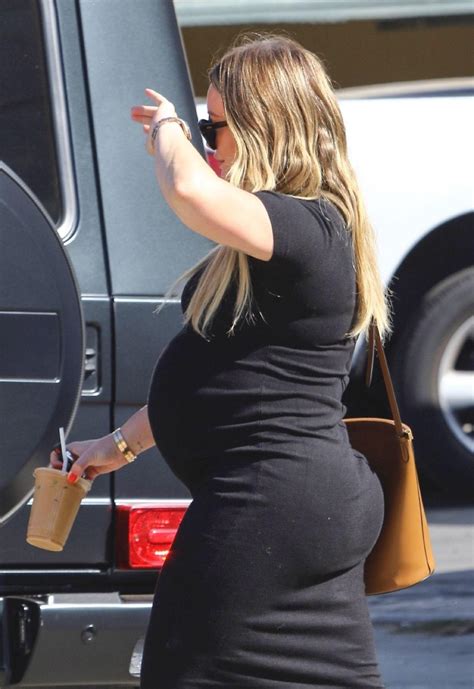 Hilary Duff pregnant : r/PregCelebs