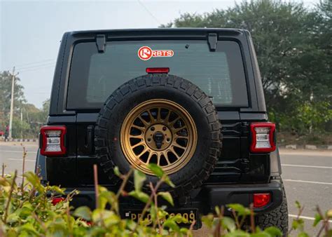 Self Drive Jeep Wrangler 2.0L Rubicon Ptl Car Rental in Punjab