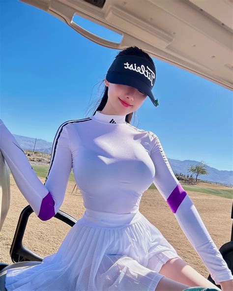 Pin by Jerry-Ben on Clothing_Hot | Golf outfits women, Fitness wear ...