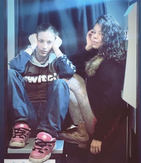 X & Yde – ↻Record Turnover