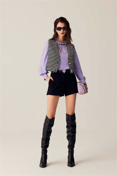 Business-Casual 女生 的图像结果