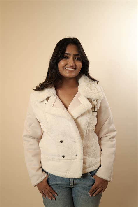 Off-White Faux Fur Winter Jacket – PreLoved Pitaras