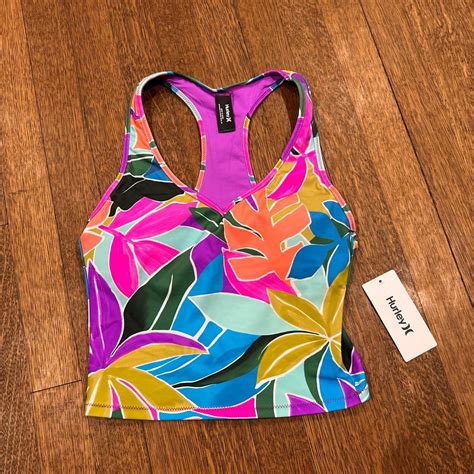 Hurley Women's Pink Bikini-and-tankini-tops | Depop