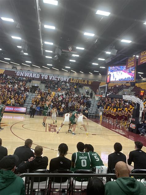 #140 Loyola Chicago vs #358 Green Bay…. Loyola up 63-39 with just under ...