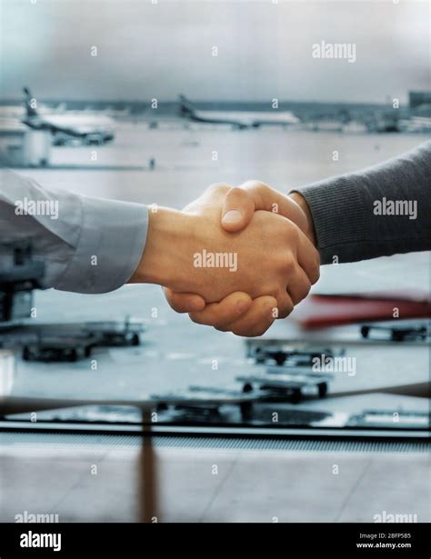 Business Handshake with Aeroplane Background Image 的图像结果