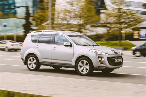 Peugeot 4007 Price, Mileage, Specs, Reviews | Droom