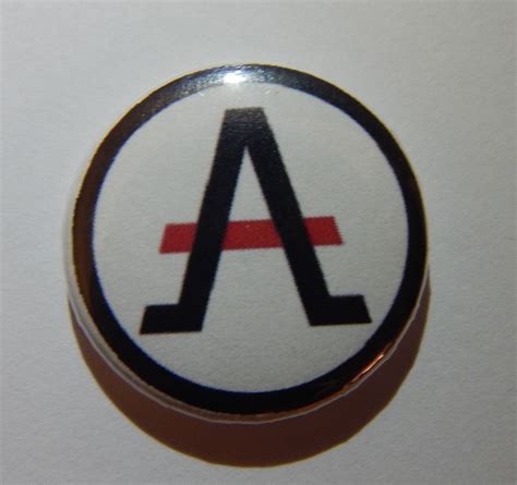 Libertarian 的图像结果