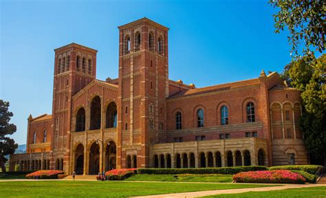The Best Colleges In California: Top 5 Schools Most Recommended By Experts