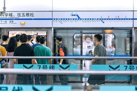 9月18、21日 成都地铁延时运营一小时 - 中国网