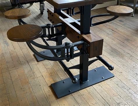 Restaurant Bar Tables 的图像结果