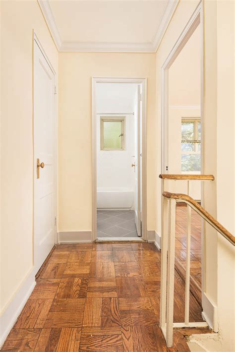 Fresh Meadows Apartments - Photo Gallery of Rentals