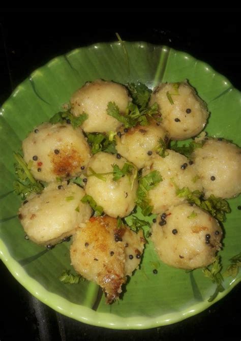 Leftover Rice Goli Recipe by Mridula Srivastava - Cookpad