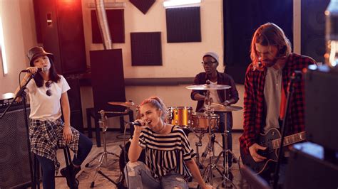 What is Contemporary Music: A Simple Guide - Musicoholicswp