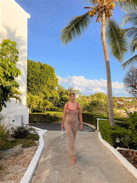 10 Best Plus-Size Resort Wear Brands for 2023