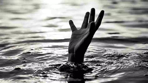 2 girls drown in water-filled pit near Vaniyambadi